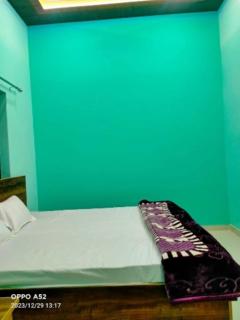 Hotel Mahadev guest house Fully AC OR NON AC Room In Varanasi - 3