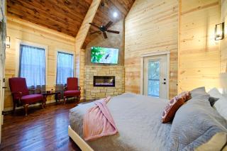 New! Near Attractions, Private Balcony, Pets Welcome, Paved Road, Hot Tub - Broken Bow - 7