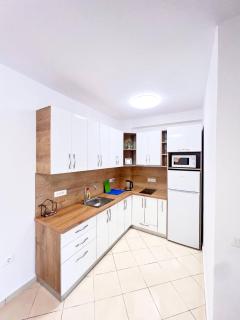 Urban Escape By Adriatic Living - Durrës - 9