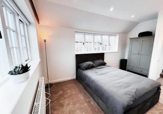Cosy & Luxury 2BR Flat in Calverton - Calverton - 1