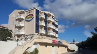 Apartments and Rooms Astoria - Trogir - 0