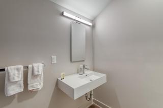 Great Value Suite in Ann Arbor close to Big House and Campus - Ann Arbor - 2