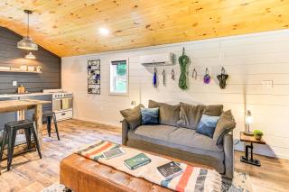 Covered Deck and Hot Tub Cozy Retreat in Campton! - Campton - 6