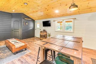 Covered Deck and Hot Tub Cozy Retreat in Campton! - Campton - 5