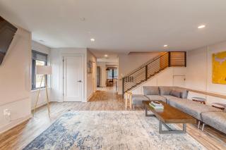 Spacious & Spotless Home in A2 Walk to Big House - Ann Arbor - 4