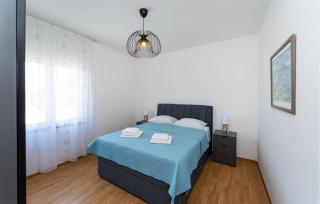 2 Bedroom Amazing Apartment In Galovac - 8