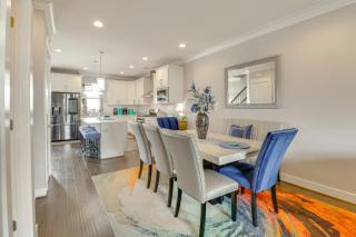 Walk to Ocean Group Getaway in Virginia Beach! - Virginia Beach - 4