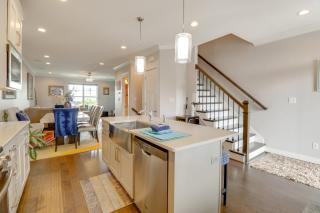 Walk to Ocean Group Getaway in Virginia Beach! - 1