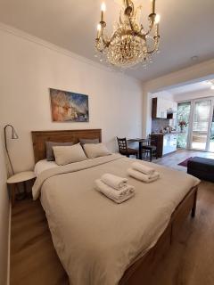 KindStay Suites Prague Airport - Terrace Suite - Tuchoměřice - 5