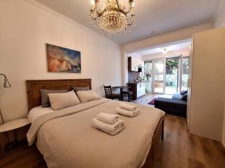 KindStay Suites Prague Airport - Terrace Suite - Tuchoměřice - 4