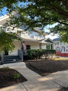 Newly Renovated Neighborhood Gem - Ann Arbor - 4