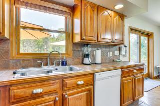 Play, Swim and Unwind Family Home in Glen Wild! - - 2