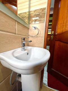 Kisembo hotel - Mubende - 1