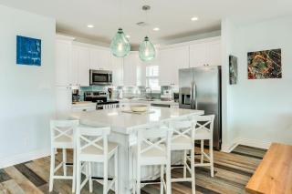 Spacious Sunny & Shipshape Welcome to Buccaneer's Landing - Red Fish Cove - 2