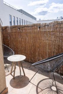 Santa Claus' Loft - Near Market Square with AC - 1