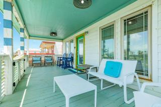 Surf & Turf - Laid Back Slice of Island Life - Surfside Beach - 6