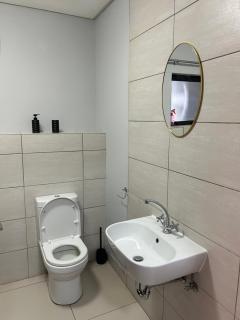 51 Lazarett Loft City Escape - Windhoek - 8