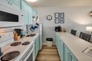 Oceanfront Suite - Upper Floor - 6