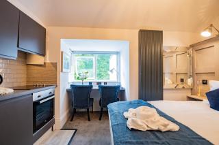 Modern Studio on the Marina - Dublin - 5