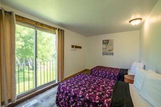 6 bdrm Cottage at Blue Mountain, Private Beach Access, Hot Tub, Sauna, BBQ, Petfriendly - Blue Mountains - 3