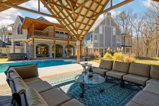 Sleeps 29 Pool Tiki Bar Gym Hot Tub Dogs Welcome - Ooltewah - 8
