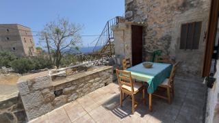 Πετροσπιτο - 7