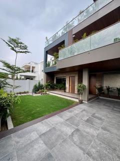 Skywood Villa Rooms - Lucknow - 9