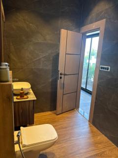 Skywood Villa Rooms - Lucknow - 5