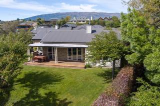 Meadowstone Executive Villa Close to Lake Wanaka - Wanaka - 3