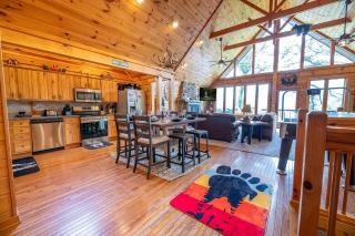 Bigfoots Hideout By Avada Properties - Gatlinburg - 2
