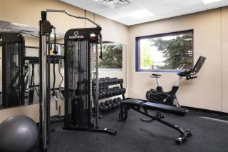 Best Western Plus Kamloops Hotel - Kamloops - 6