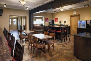 Best Western Plus Kamloops Hotel - Kamloops - 3