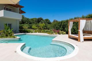 Excelencia New Villa with Artistic Pool & Sea View - 5