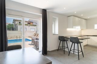 Villa Marijo with a pool - 9
