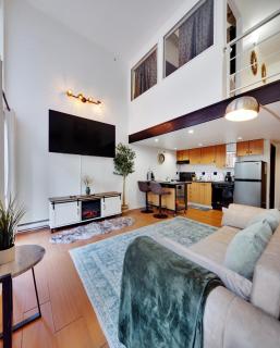 Cozy Two-story Loft in Downtown - Vancouver - 5