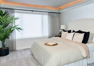 Strawberry Fields 4BD Family Movie Room Office - Calgary - 7