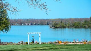 Goffatt Island Hideaway, Peaceful & Private Lake Simcoe Waterfront Getaway - Atherley - 2