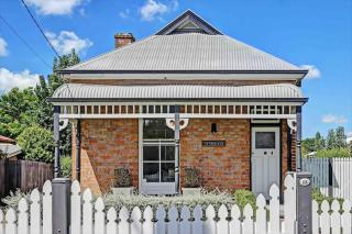 Prince Street Cottage - 1890’s Edwardian Gem - Orange - 0
