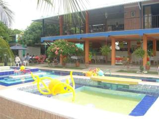 Casa con Piscina cerca a Neiva 1 - Palermo - 0