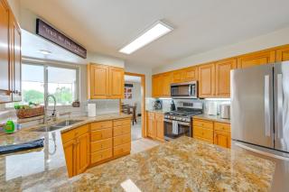 Family-Friendly Yakima Escape with Yard and Pool! - Yakima - 4