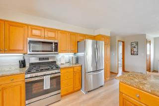 Family-Friendly Yakima Escape with Yard and Pool! - Yakima - 2