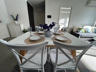 Urban Surf Garden Hideaway - Sydney - 8