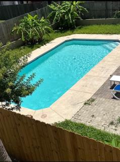 Neto's Nest, steps to beach, pool, sleeps 12 plus - South Padre Island - 4