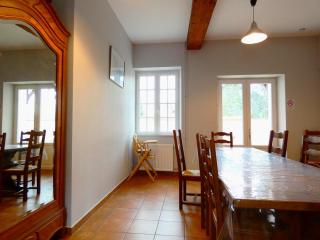 Gîte familial avec jardin clos, à Saint-Georges-sur-Eure, 7 chambres pour 14 pers, proche Chartres - FR-1-581-84 -  - 1