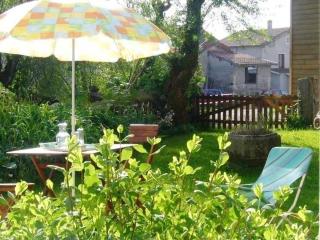 Gîte chaleureux entre festivals, nature et confort avec wifi à Jullianges - FR-1-582-237 - 5