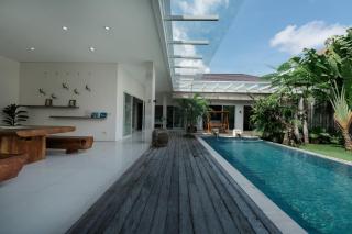 Villa Lumiere - 3BR Luxury Villa with Private Pool - Seminyak - 0