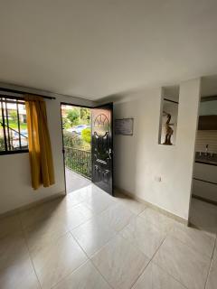 Acogedor apartamento cerca al tranvía 201 - Medellín - 3