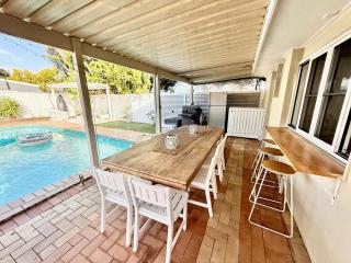 Maroochydore Beach Retreat - Pool, BBQ, Relax - Maroochydore - 9
