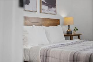 Pittsburgh Spacious and Modern Three Bedroom Apartment with Free Parking - Pittsburgh - 6