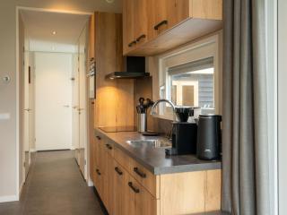 Luxury holiday home surrounded by water - Sint Nicolaasga - 8